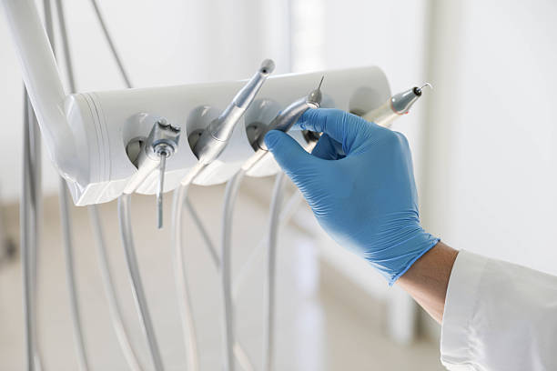Professional Tooth Extraction technician working in Mertzon, TX